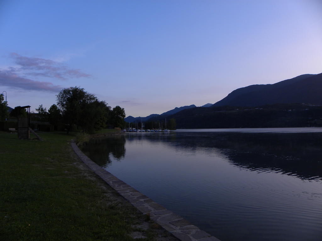 Casa De Val Lejlighed Calceranica al Lago Eksteriør billede